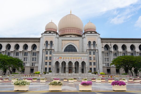 Malaysian Government Moves to Block Ex-PM Najib&rsquo;s House Arrest Bid